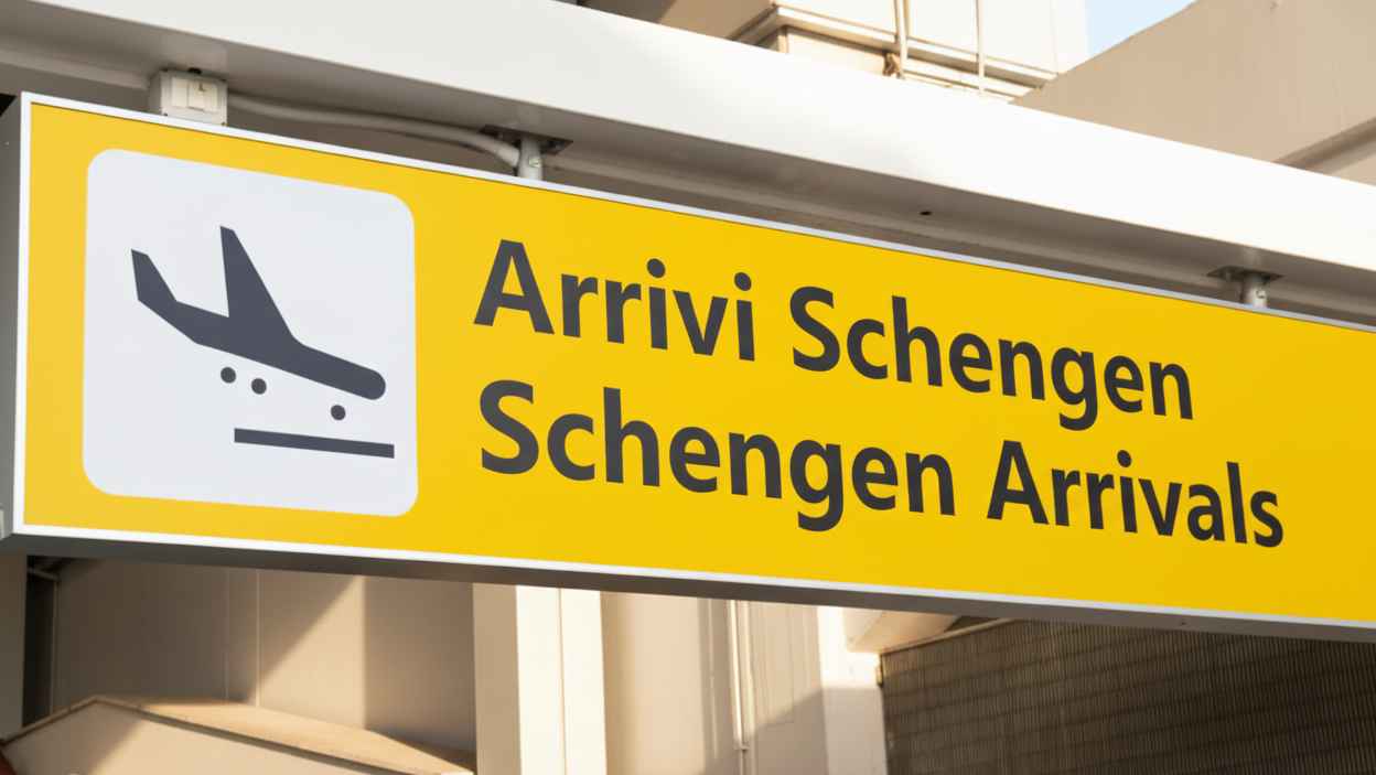 Schengen-Arrival-ESTA-1